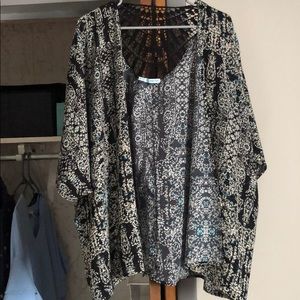 Short sleeve kimono from maurices. L/XL